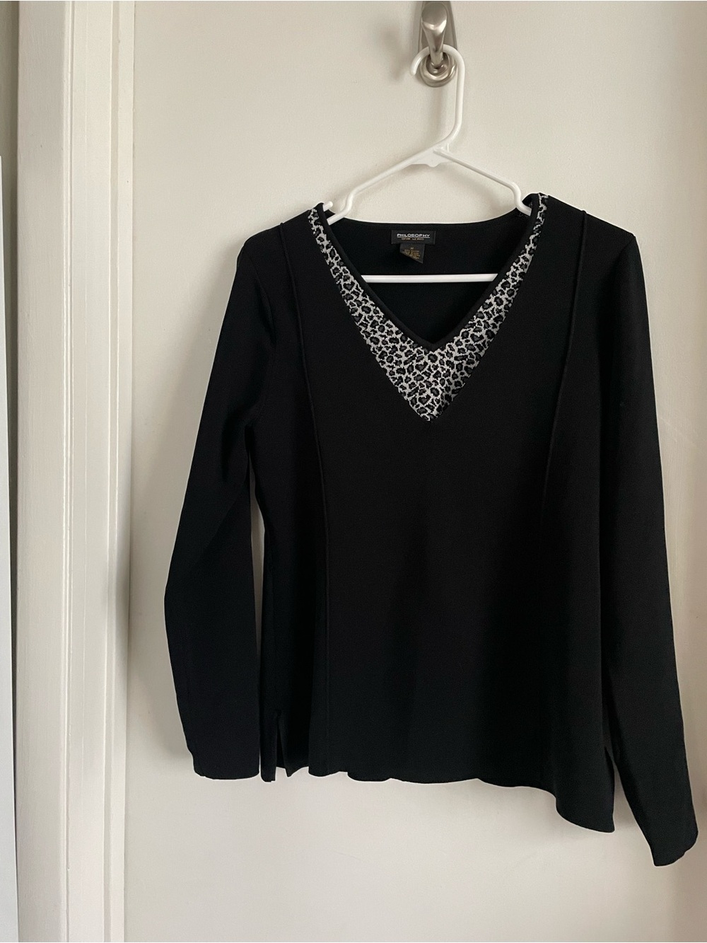 Ellen Tracy Black V-Neck Long Sleeve Top with Animal Print Trim